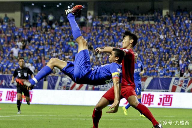 沃特斯35+7胡明轩27分广东胜上海 王哲林30+13